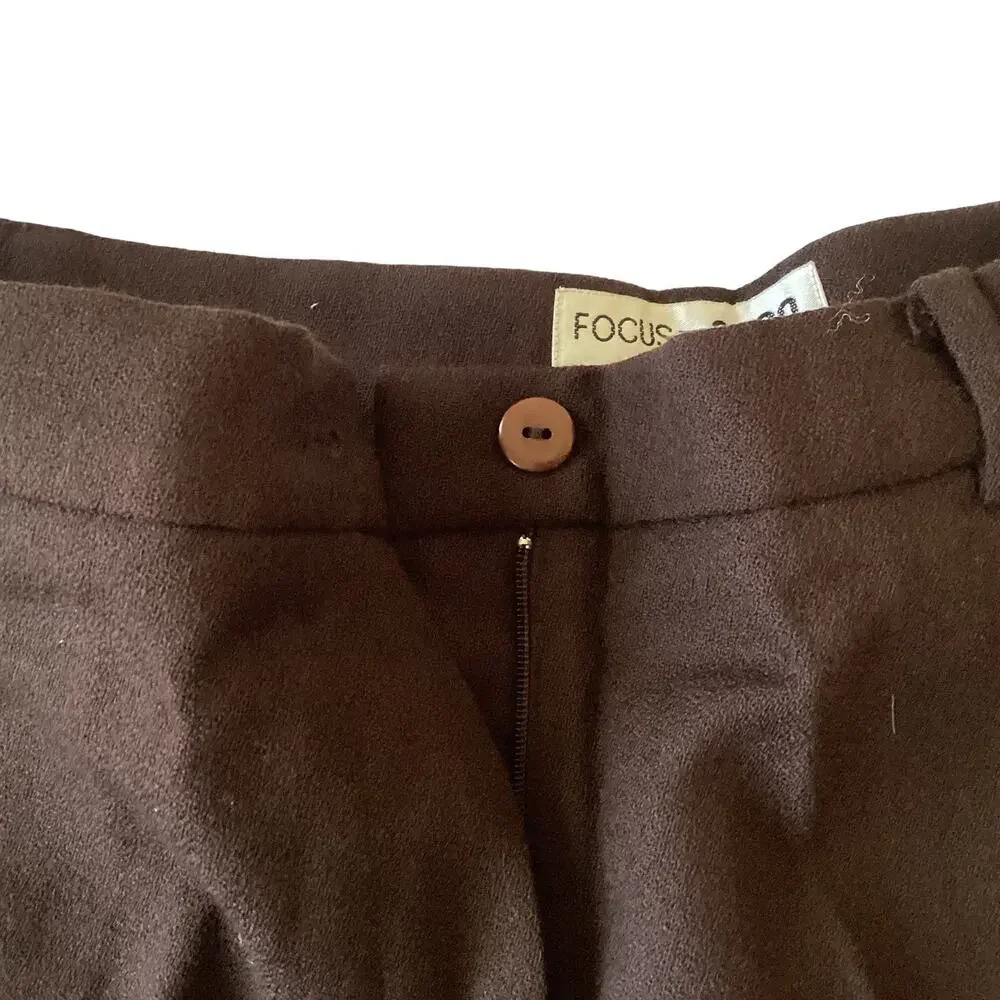 Focus 2000 brown wool